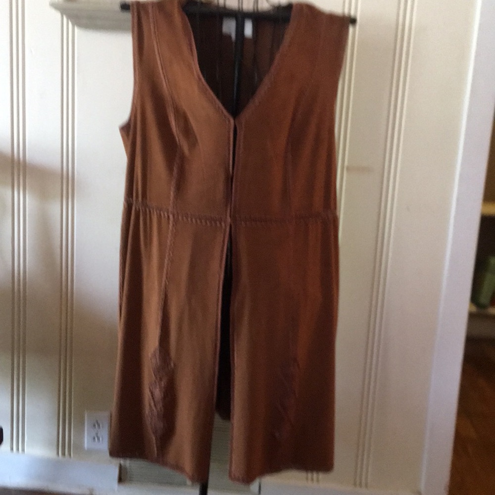 Hillary Scott Labellum faux suede vest!
